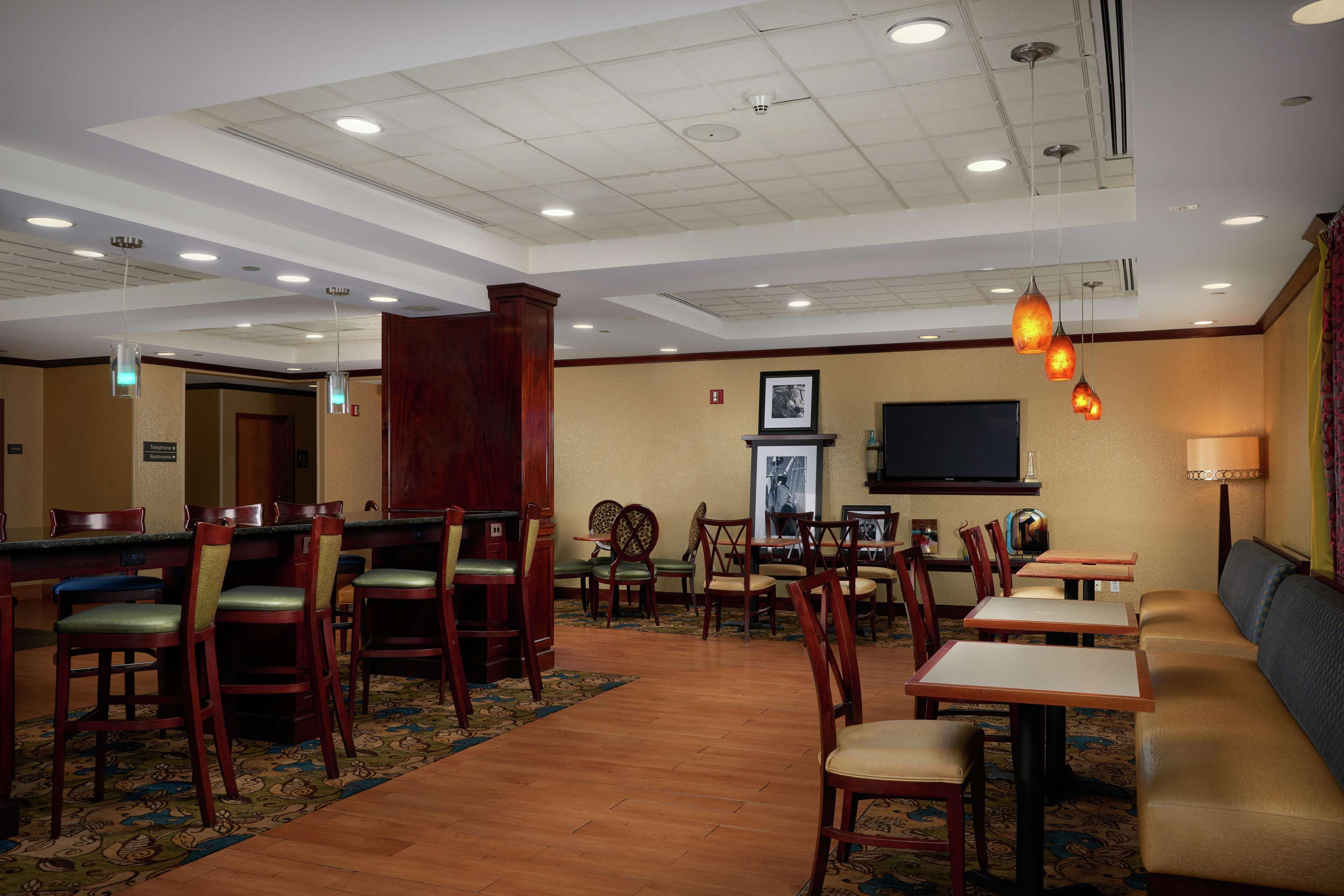 Hampton Inn Newport News-Yorktown Exterior foto